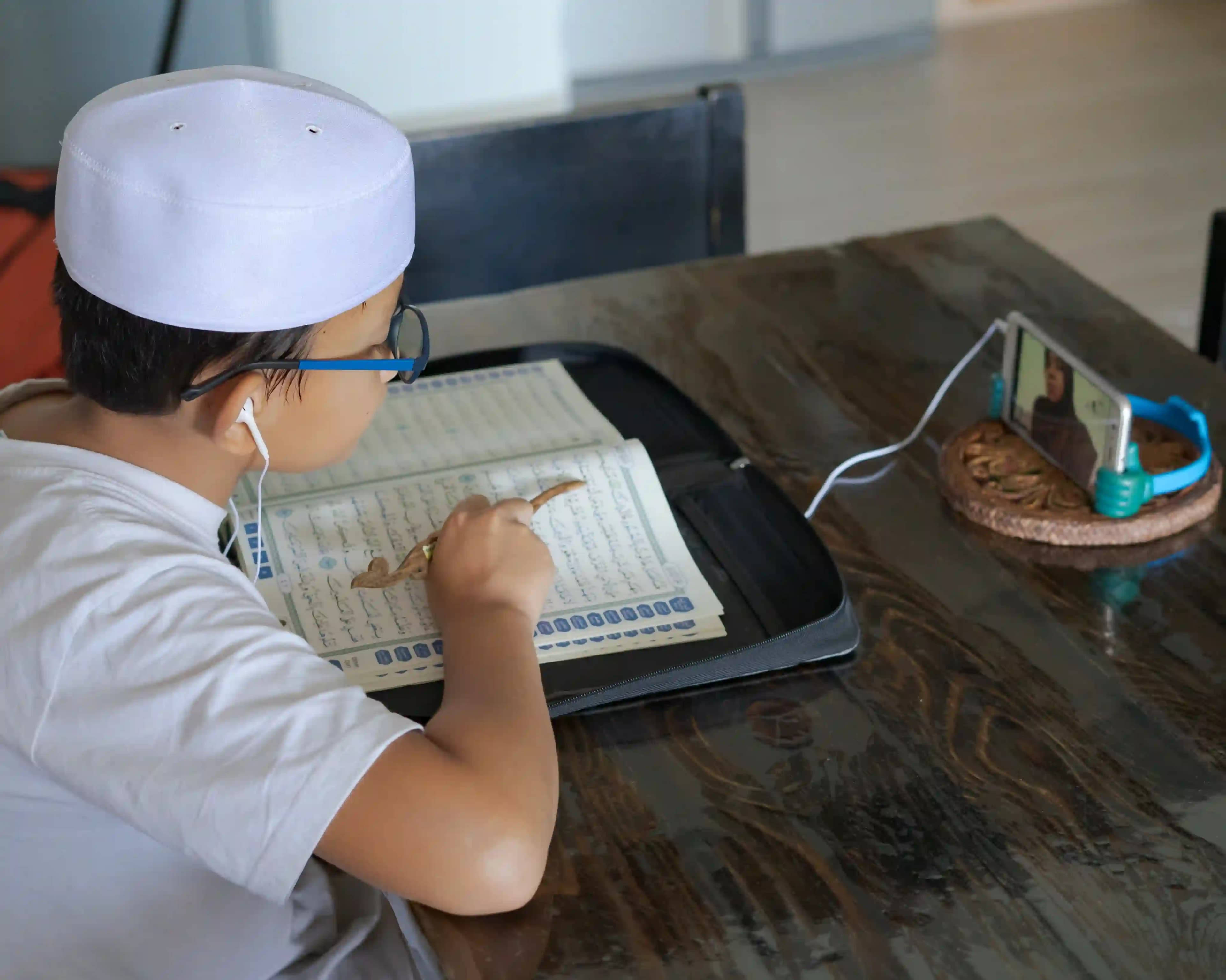 Student learning online